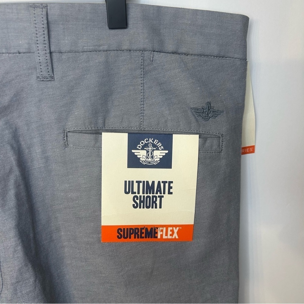 *NWT* Dockers Men’s Gray Supreme Flex Ultimate Shorts, Size 38 - Picture 5 of 9